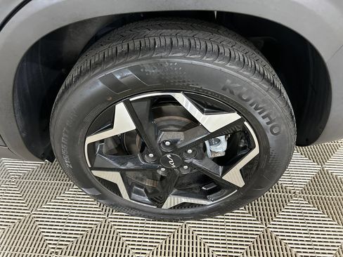 Used 2024 Kia Seltos EX AWD/4WD image 10