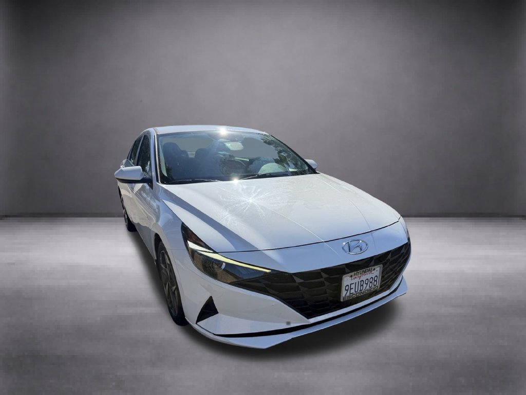 Used 2023 Hyundai Elantra SEL w/ Convenience Package FWD image 4