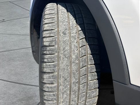 Used 2019 Lincoln Nautilus Select FWD image 34