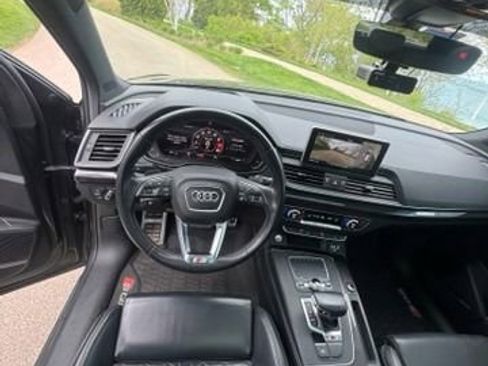 Used 2018 Audi SQ5 Prestige w/ Prestige Package AWD/4WD image 9