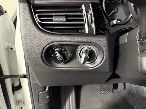 New 2025 Porsche Macan Turbo image 34