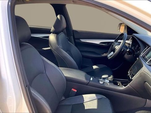 Used 2022 INFINITI QX50 Essential image 7