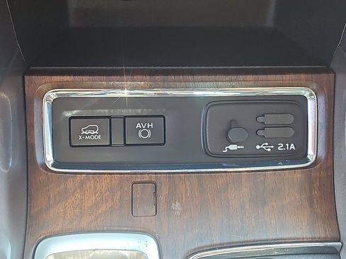 Used 2019 Subaru Ascent Touring AWD/4WD image 18