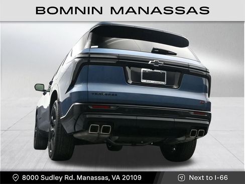 Used 2024 Chevrolet Traverse RS image 29