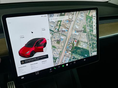 Used 2024 Tesla Model Y Performance image 21