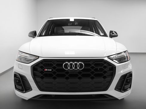Used 2021 Audi SQ5 Prestige image 8