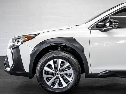 Used 2023 Subaru Outback Premium image 12