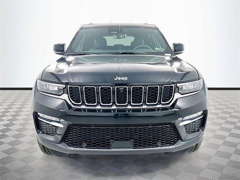 New 2025 Jeep Grand Cherokee Limited w/ Luxury Tech Group II image 2