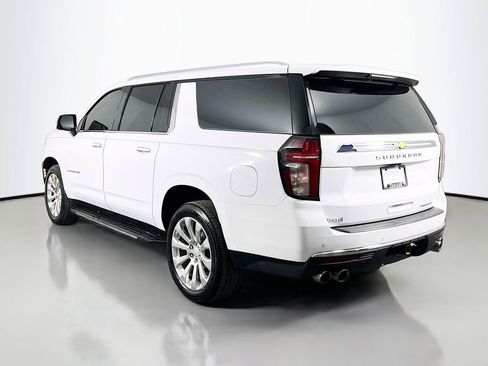 Used 2021 Chevrolet Suburban Premier w/ Premium Package AWD/4WD image 7