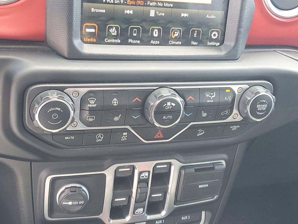 Used 2021 Jeep Wrangler Unlimited Rubicon w/ Uconnect 4C Nav & Sound Group AWD/4WD image 18