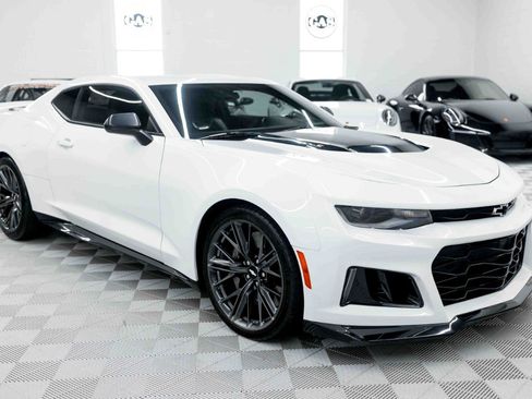 Used 2017 Chevrolet Camaro ZL1 RWD image 6