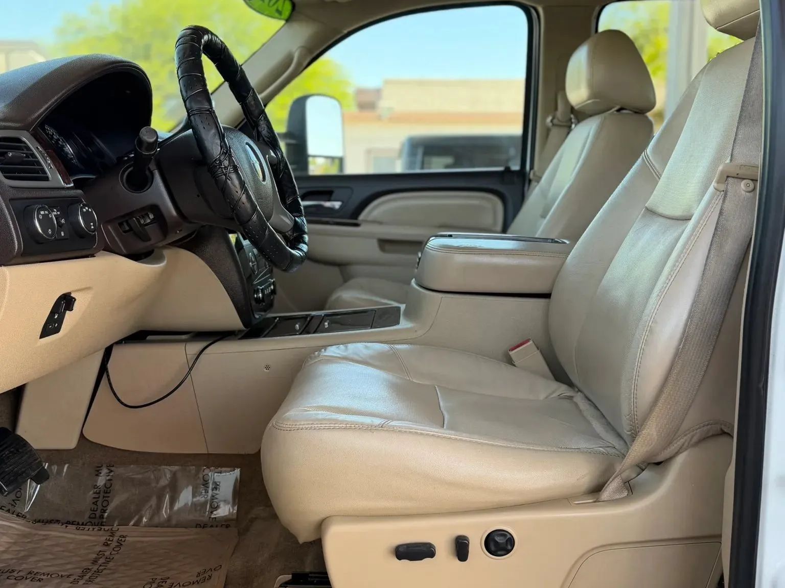 Used 2011 GMC Sierra 2500 Denali AWD/4WD image 11