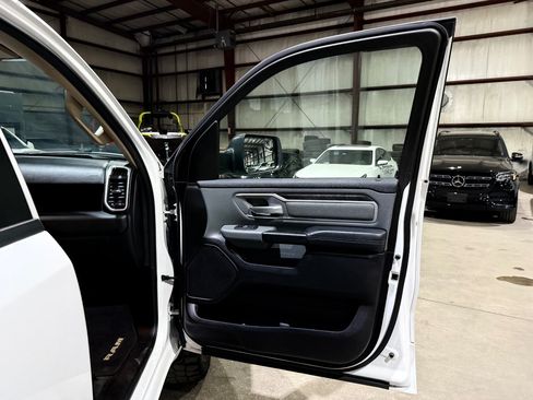 Used 2020 RAM 1500 Big Horn AWD/4WD image 24