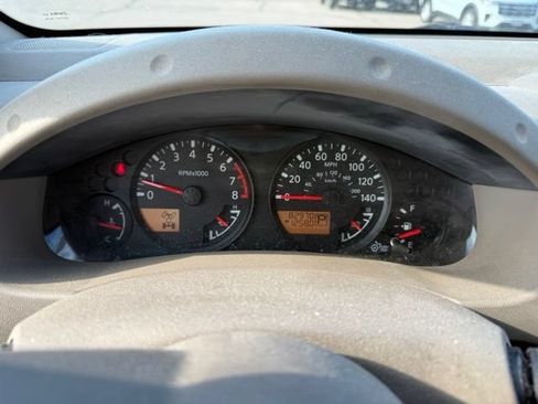 Used 2014 Nissan Frontier SV w/ SV Value Truck Package AWD/4WD image 17