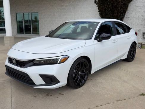 Used 2024 Honda Civic Sport image 1
