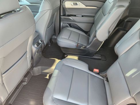 New 2026 Ford Explorer Active w/ Active Comfort Package image 25