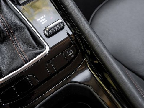 Used 2022 Jeep Compass Limited image 37