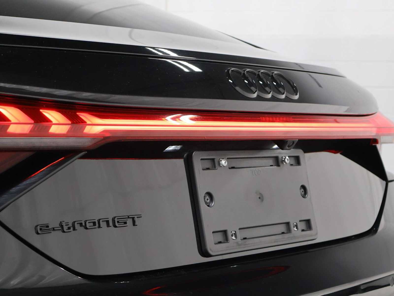 Used 2022 Audi e-tron GT Premium Plus AWD/4WD image 7