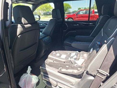Used 2024 Cadillac Escalade Sport w/ LPO, ONYX Package AWD/4WD image 10