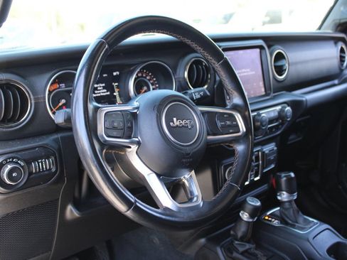 Used 2021 Jeep Wrangler Unlimited Sahara AWD/4WD image 28