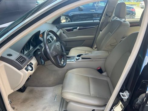 Used 2011 Mercedes-Benz C 300 Sedan image 10