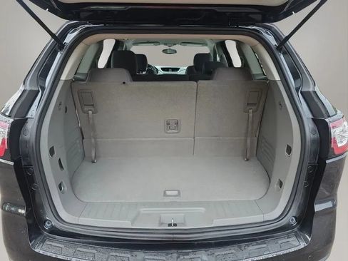 Used 2015 Chevrolet Traverse LT w/ Style and Technology Package FWD image 45