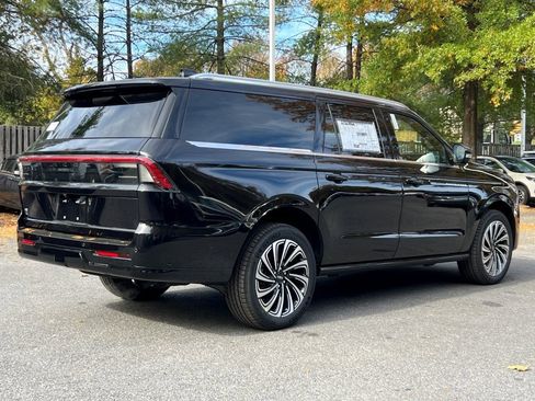 New 2025 Lincoln Navigator L Black Label image 4
