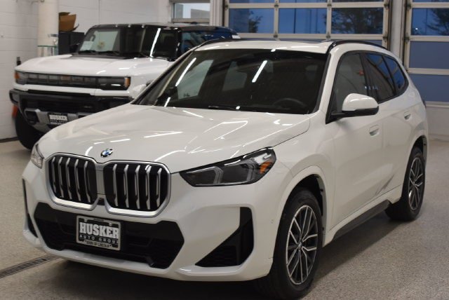 Used 2026 BMW X1 xDrive28i AWD/4WD image 9