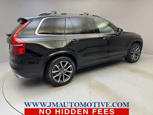Used 2017 Volvo XC90 T6 Momentum w/ Vision Package image 5