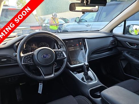 Used 2025 Subaru Outback Premium AWD/4WD image 5