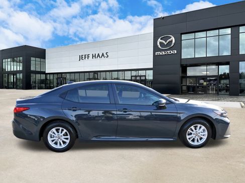 Used 2026 Toyota Camry LE image 5