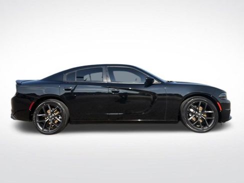 Used 2021 Dodge Charger SXT w/ Blacktop Package RWD image 12