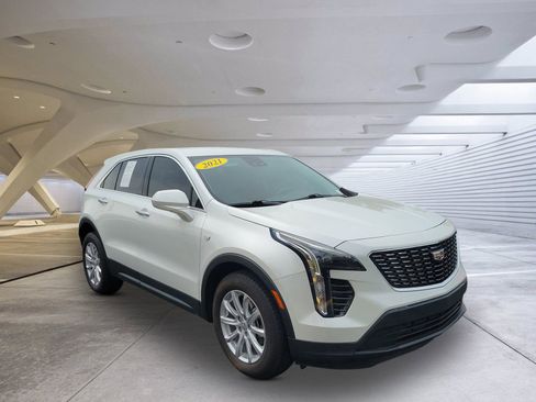 Used 2021 Cadillac XT4 Luxury w/ Driver Awareness Package AWD/4WD image 1