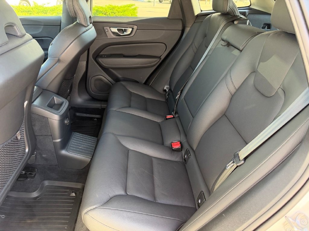 Certified 2024 Volvo XC60 T8 Plus w/ Protection Package Premier AWD/4WD image 9