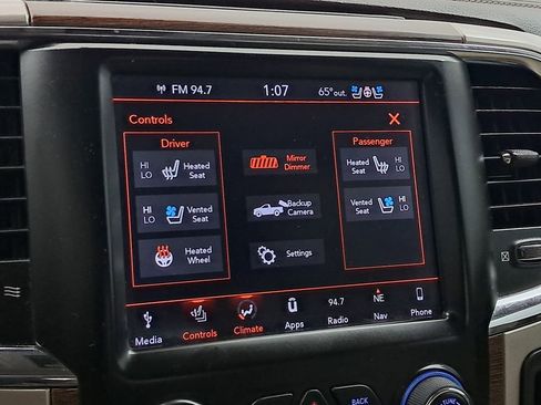 Used 2018 RAM 1500 Laramie w/ Convenience Group image 12