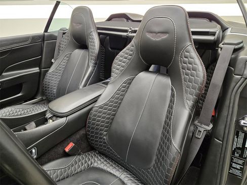 Used 2015 Aston Martin Vanquish Volante image 28