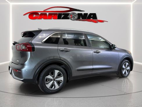Used 2017 Kia Niro EX FWD image 5
