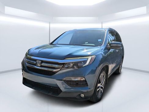 Used 2016 Honda Pilot Touring image 7