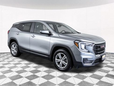 Used 2024 GMC Terrain SLE AWD/4WD image 20