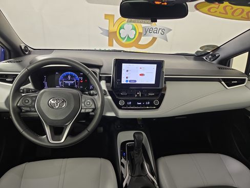 Used 2025 Toyota Corolla XSE FWD image 13