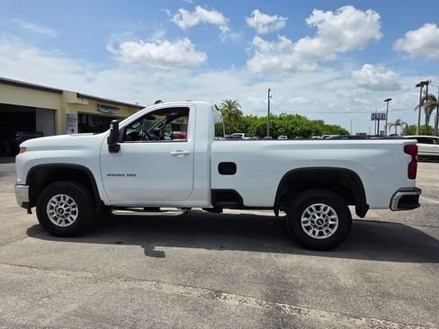 Used 2021 Chevrolet Silverado 2500 LT w/ Convenience Package RWD image 4