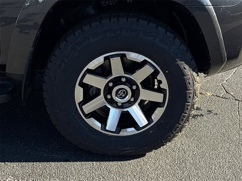 Used 2023 Toyota 4Runner TRD Off-Road image 13