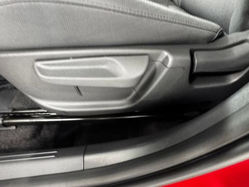 New 2026 Kia Niro LX FWD image 11