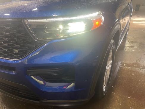 Used 2023 Ford Explorer XLT image 27