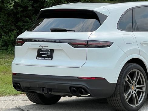 Certified 2023 Porsche Cayenne Platinum Edition AWD/4WD image 9