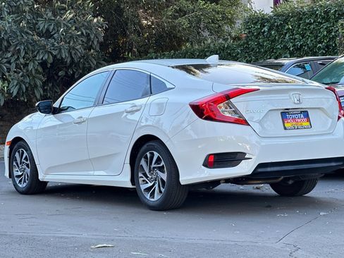 Used 2018 Honda Civic EX image 6