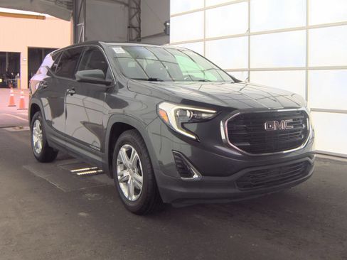 Used 2019 GMC Terrain SLE FWD image 2