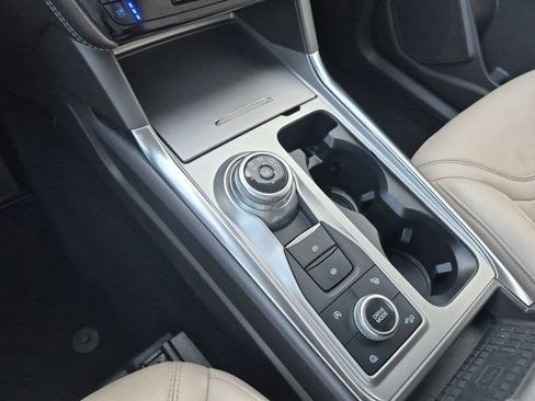 Used 2021 Ford Explorer Platinum w/ Equipment Group 601A AWD/4WD image 15