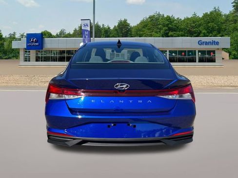 Used 2023 Hyundai Elantra SEL w/ Convenience Package FWD image 7