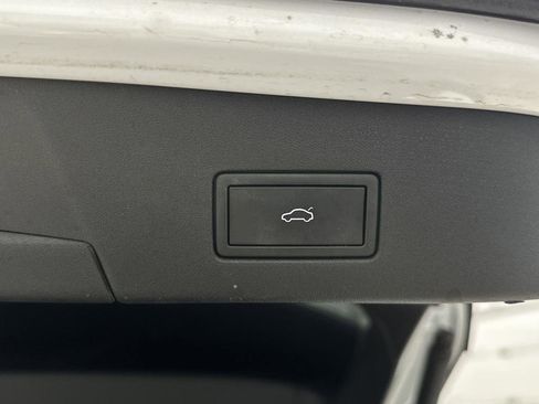 Used 2021 Volkswagen ID.4 Pro S image 16